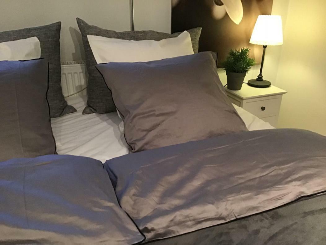 Special Offer,One Of Its Kind, Extremely Central In Herning, Danish Hosts, Extremely Clean, Very Quiet Street But A Stonethrough From Bars & Restaurants Apartment ภายนอก รูปภาพ